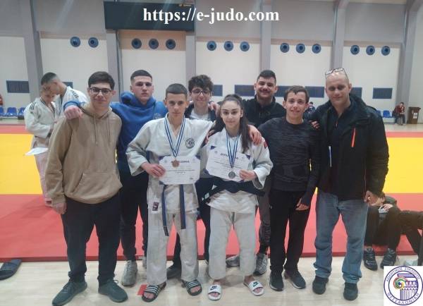 Ξανά 4 Πανελλήνια μετάλλια